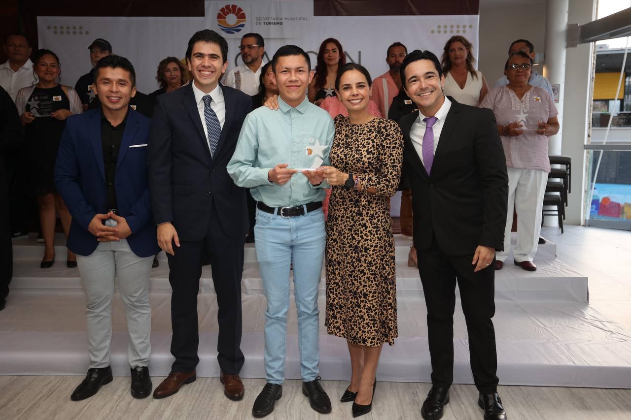 uploads/6/32/01 (653).Jpeg